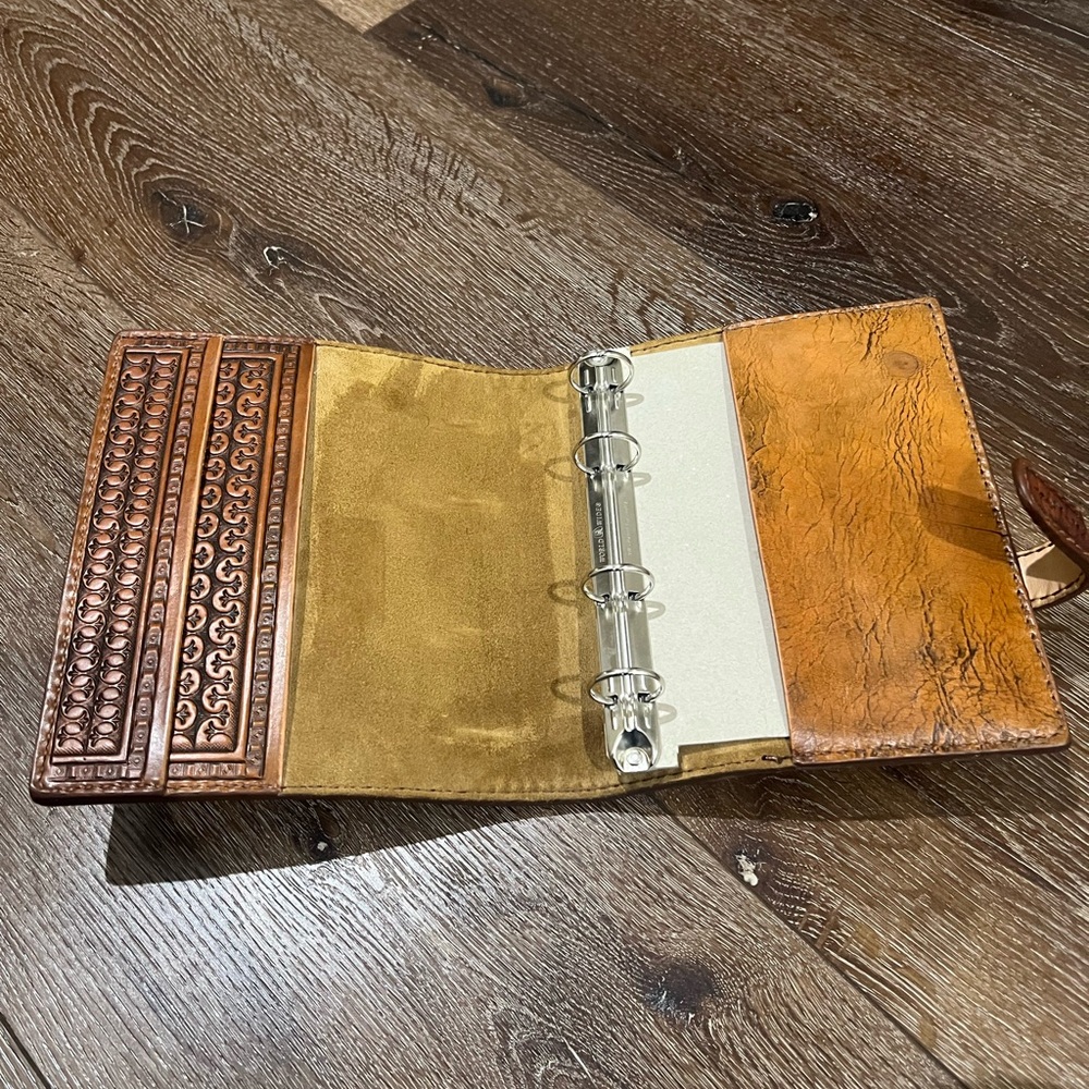 Tivergy Floral Embossed Leather Journal - Picture 3 of 11